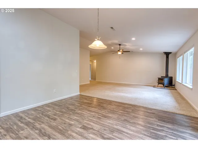 $640,000 | 202 Edgewater Drive, Carson, WA 98610