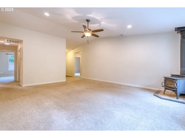 $640,000 | 202 Edgewater Drive, Carson, WA 98610