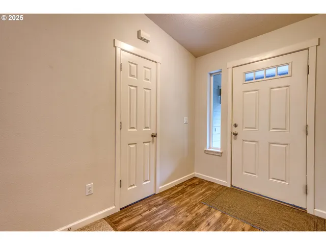 $640,000 | 202 Edgewater Drive, Carson, WA 98610