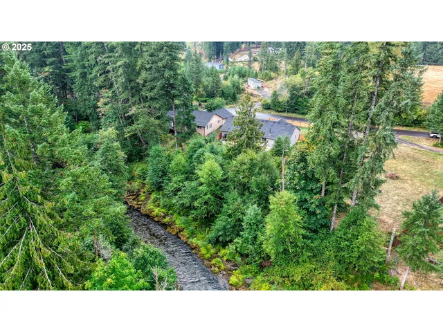 $640,000 | 202 Edgewater Drive, Carson, WA 98610