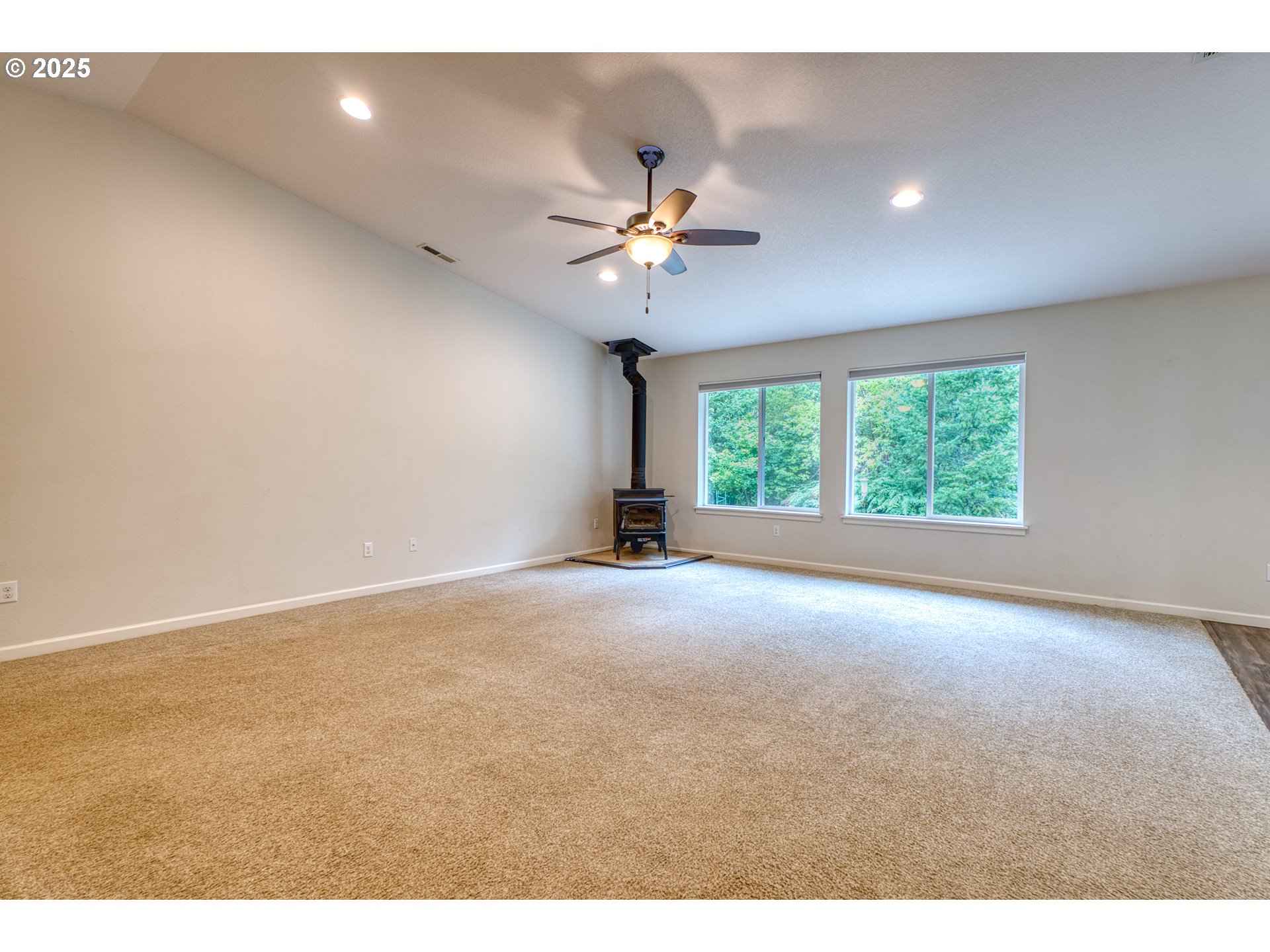 202 Edgewater Drive Carson, WA 98610 - Photo 9 of 48