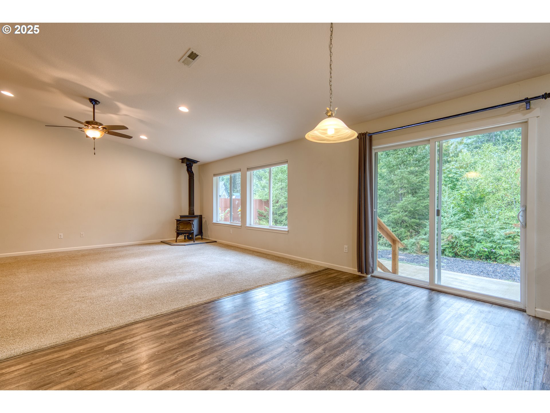 202 Edgewater Drive Carson, WA 98610 - Photo 10 of 48