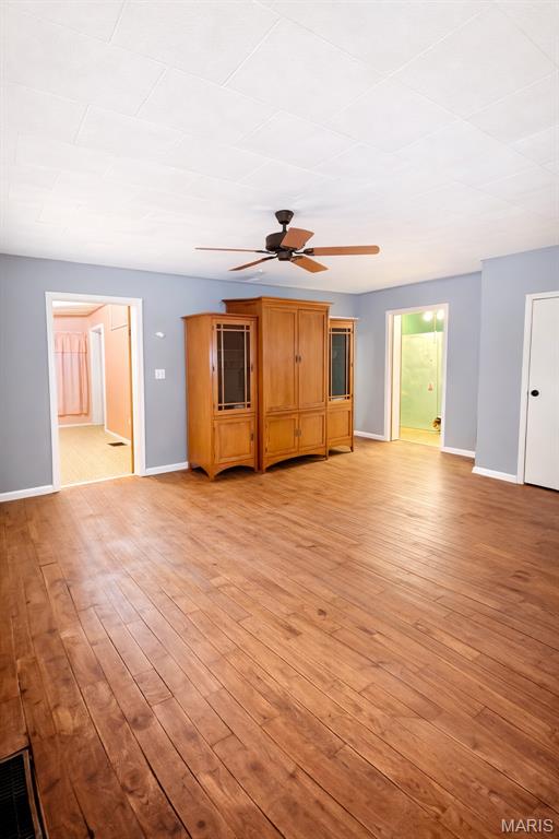 122 East Beach Street Litchfield, IL 62056 - Photo 2 of 11