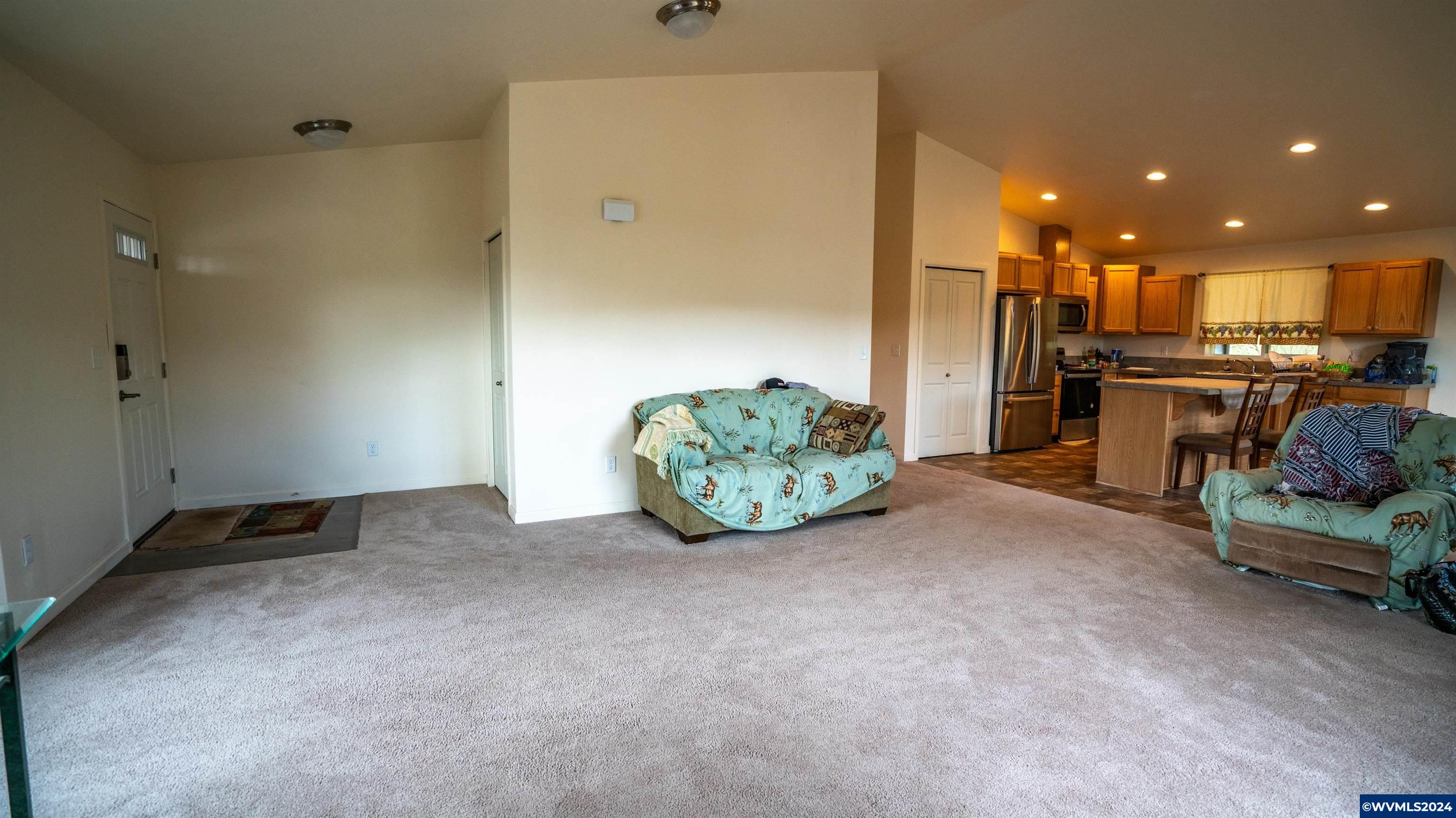 37082 Goats Road Springfield, OR 97478 - Photo 7 of 35