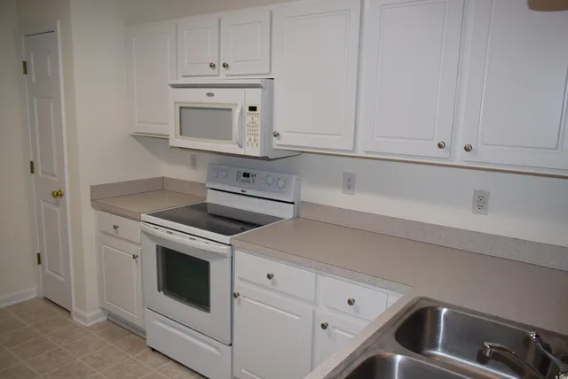 $1,895 | 201 Vesta Drive, Myrtle Beach, SC 29579