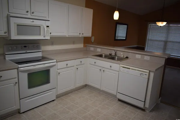 $1,895 | 201 Vesta Drive, Myrtle Beach, SC 29579