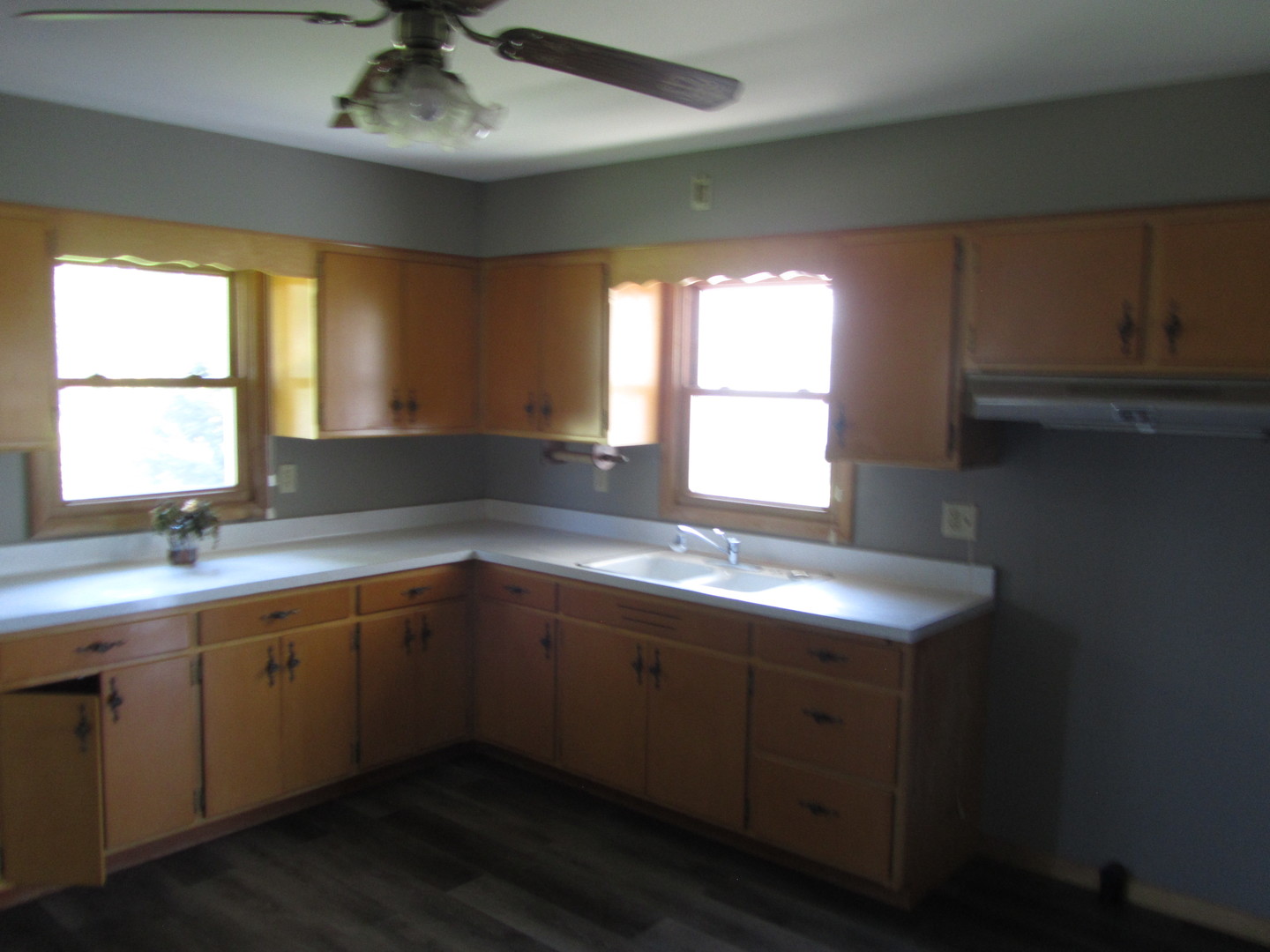 887 Compton Road Compton, IL 61318 - Photo 4 of 8