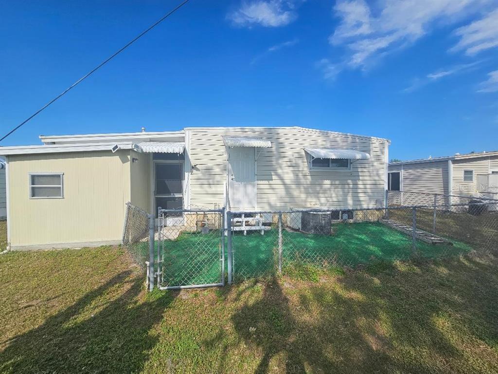 5619 Bayshore Road, Unit 115 Palmetto, FL 34221 - Photo 16 of 21