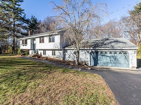 32 Heritage Road Billerica, MA 01821 - Photo 3 of 28