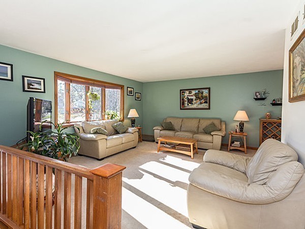 32 Heritage Road Billerica, MA 01821 - Photo 4 of 28