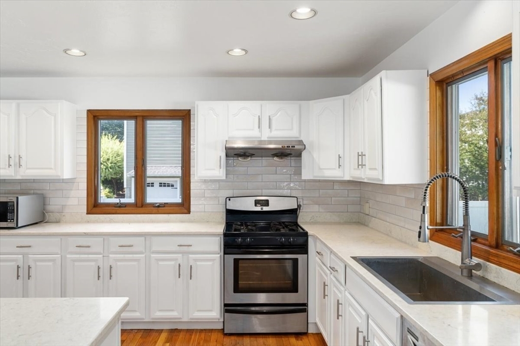 12 Birchwood Road Billerica, MA 01821 - Photo 4 of 40 Gallery Image 4