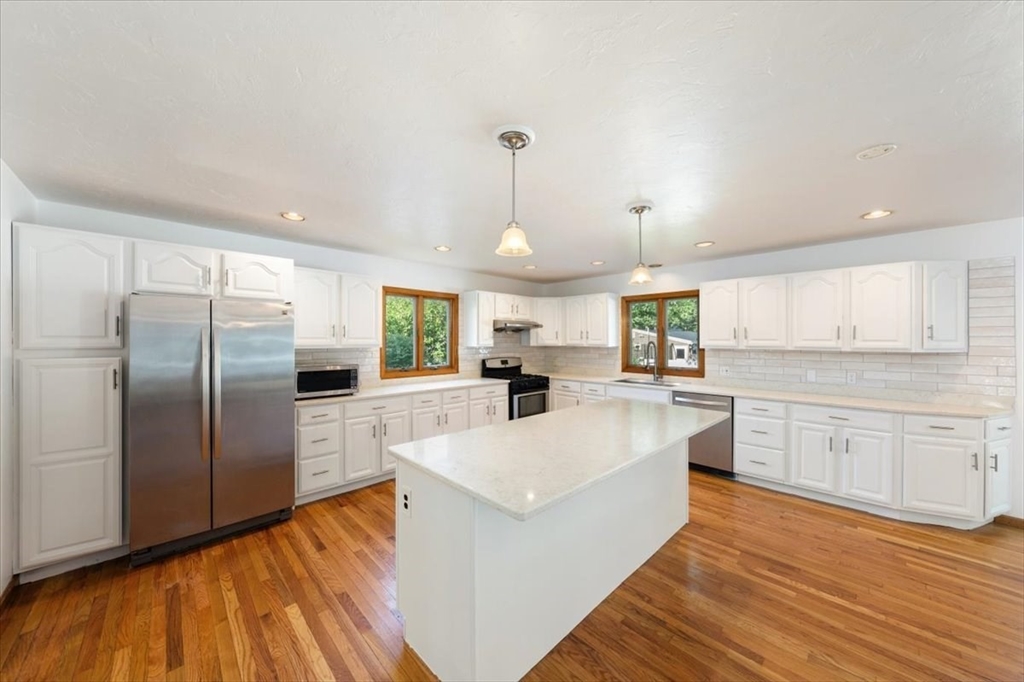 12 Birchwood Road Billerica, MA 01821 - Photo 7 of 40 Gallery Image 7