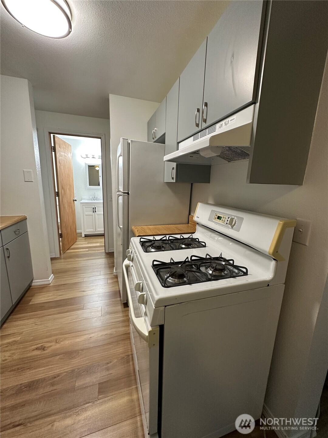 609 Shattuck Avenue South, Unit 7 Renton, WA 98057 - Photo 3 of 18