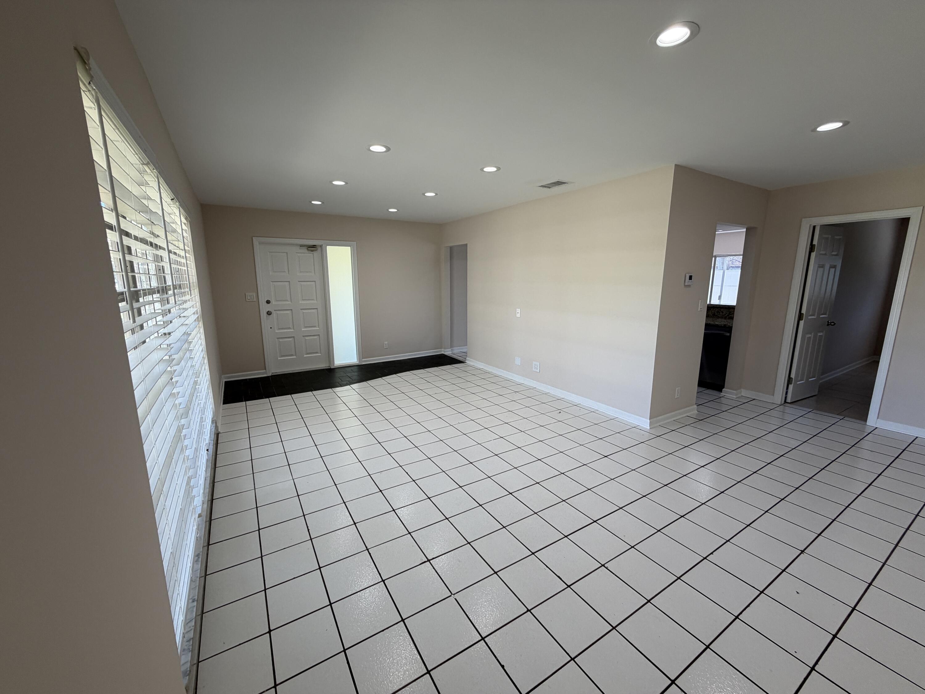 499 West Conference Drive Boca Raton, FL 33486 - Photo 13 of 24 IMG_1767