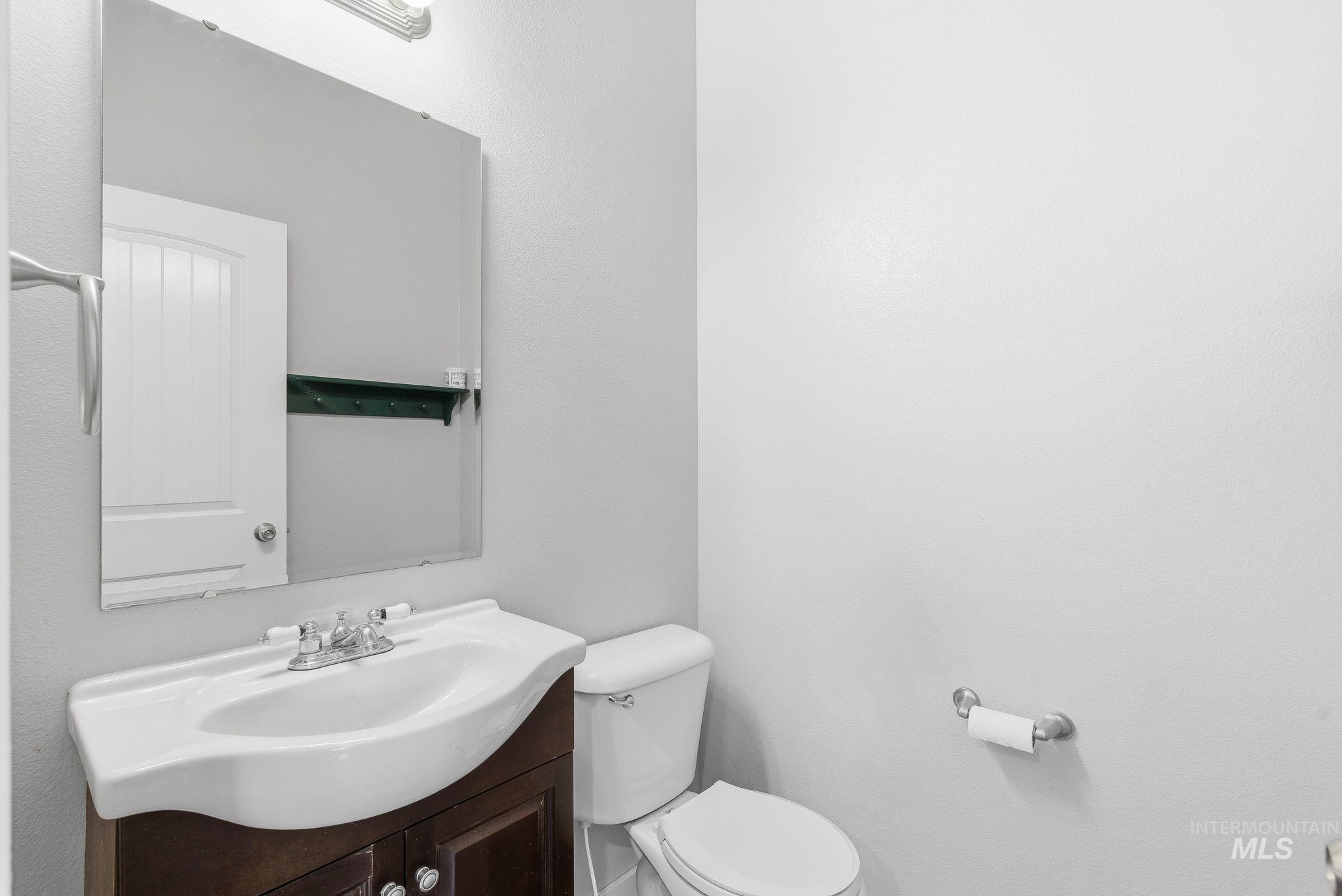 2520 Summercrest Street Caldwell, ID 83607 - Photo 36 of 42 Half bathroom featuring vanity and toilet