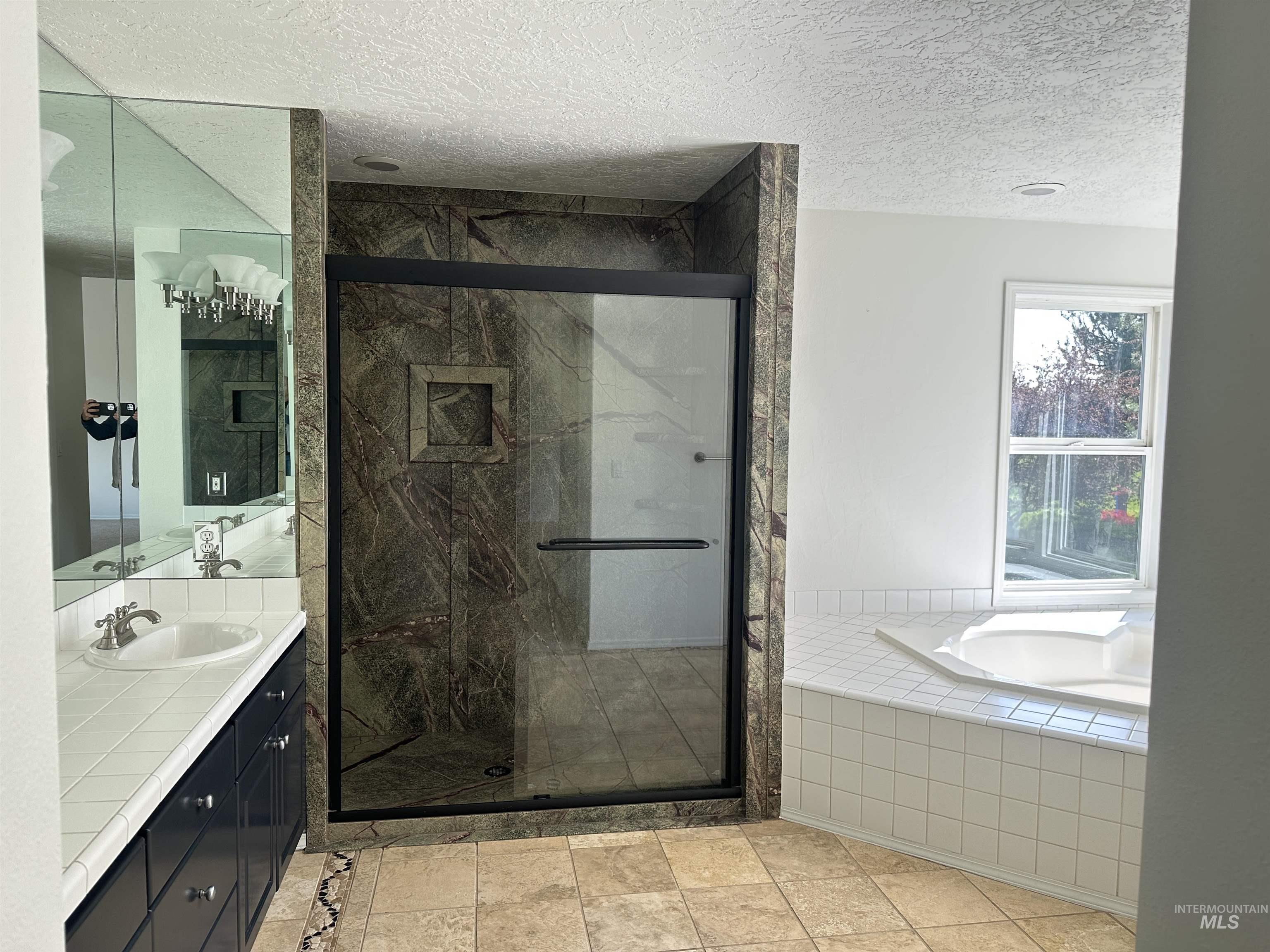 3201 East Rivernest Lane Boise, ID 83706 - Photo 17 of 34