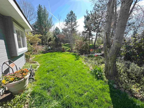$4,500 | 3201 East Rivernest Lane, Boise, ID 83706