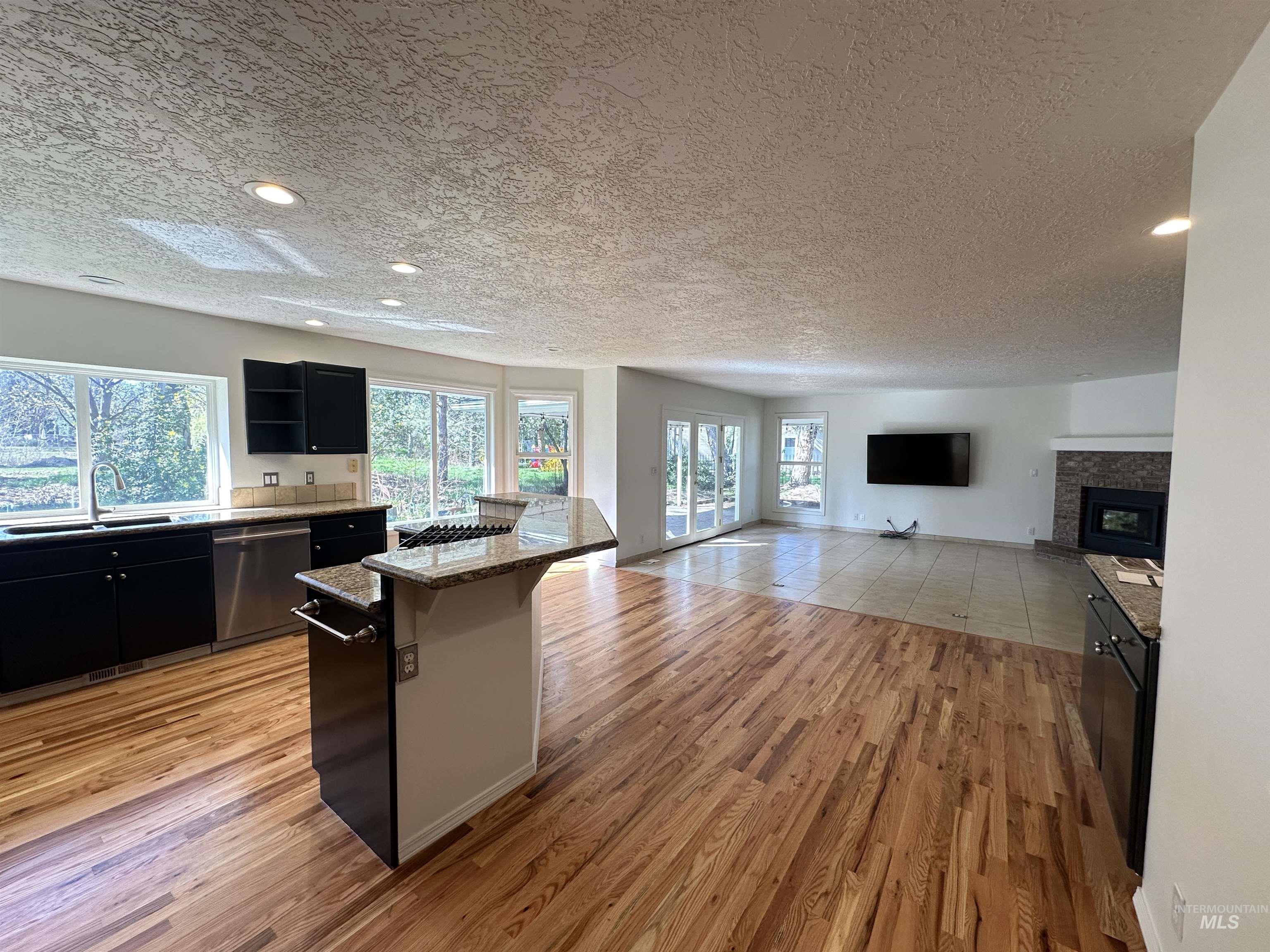 3201 East Rivernest Lane Boise, ID 83706 - Photo 5 of 34