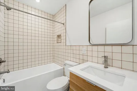 $2,215 | 2406 Frankford Avenue, Unit 14, Philadelphia, PA 19125