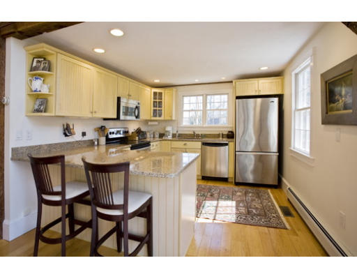 2 Smith Farm Lane, Unit 2 Lexington, MA 02421 - Photo 8 of 9 Gallery Image 8