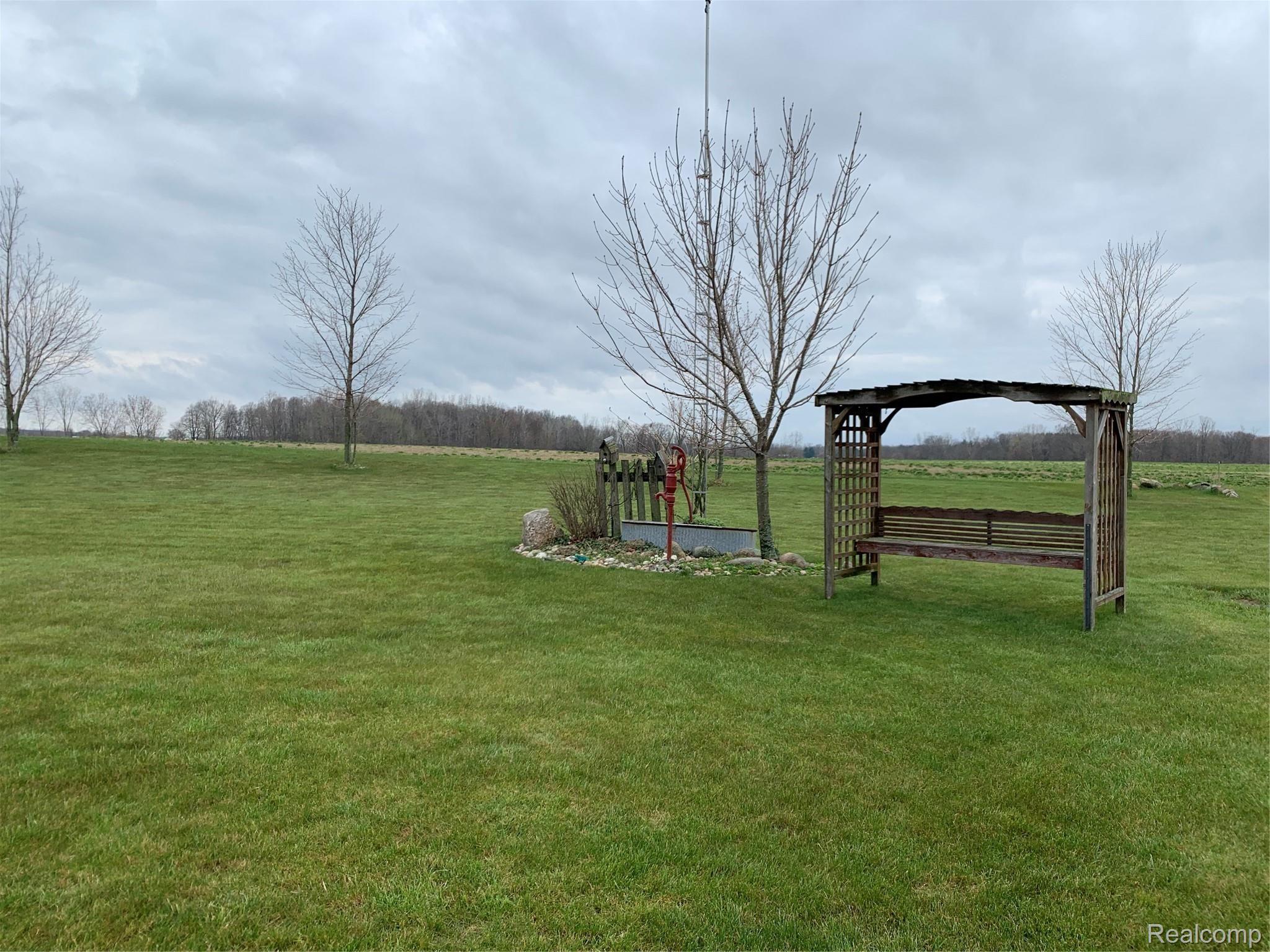 5685 Birch Run Road Millington, MI 48746 - Photo 8 of 31 IMG_5634.jpg
