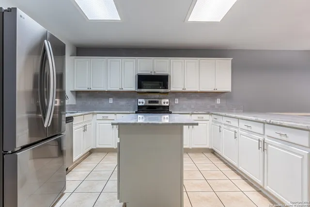 $1,800 | 4011 Arbor Heights, San Antonio, TX 78251