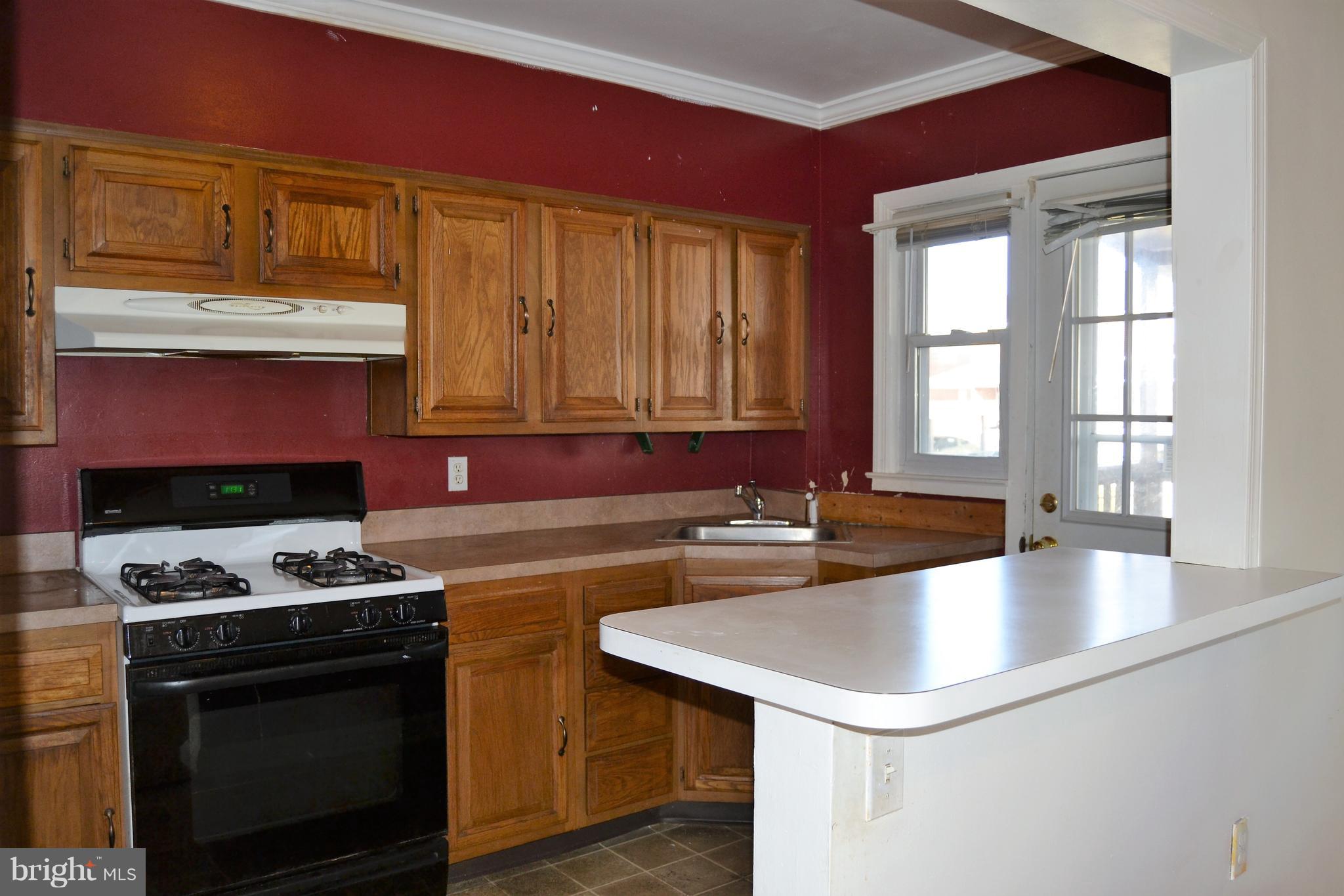 2012 Holborn Road Baltimore, MD 21222 - Photo 21 of 35 Kitchen with island
