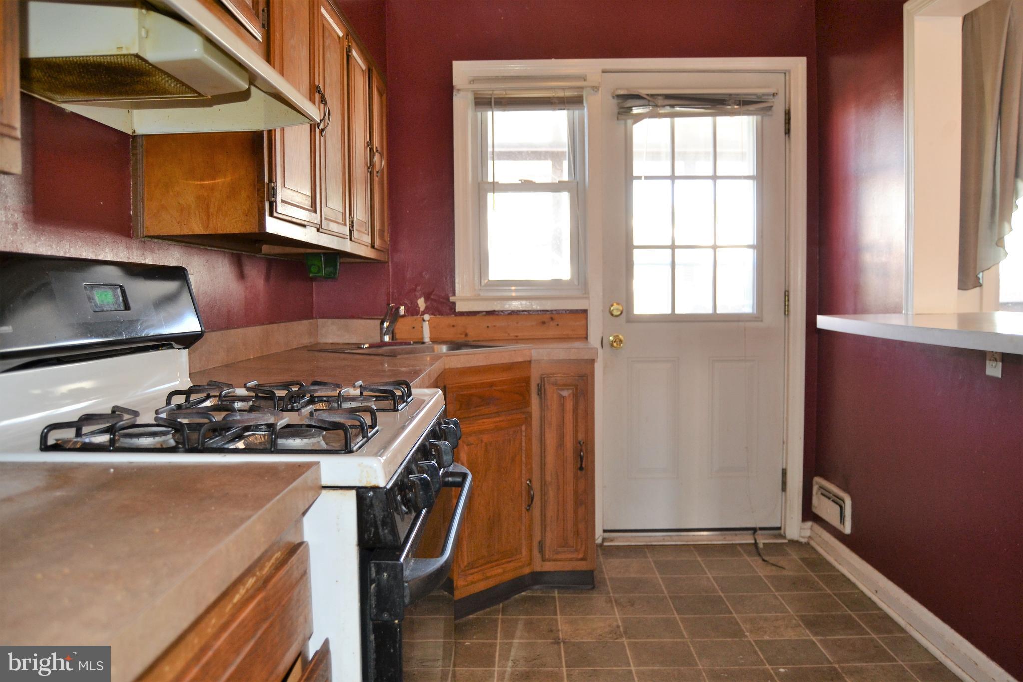 2012 Holborn Road Baltimore, MD 21222 - Photo 23 of 35 Kitchen door to deck