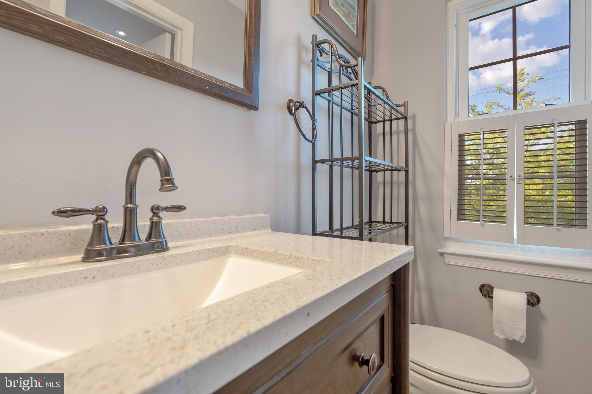 4 West Glebe Road Alexandria, VA 22305 - Photo 14 of 37 Gallery Image 14