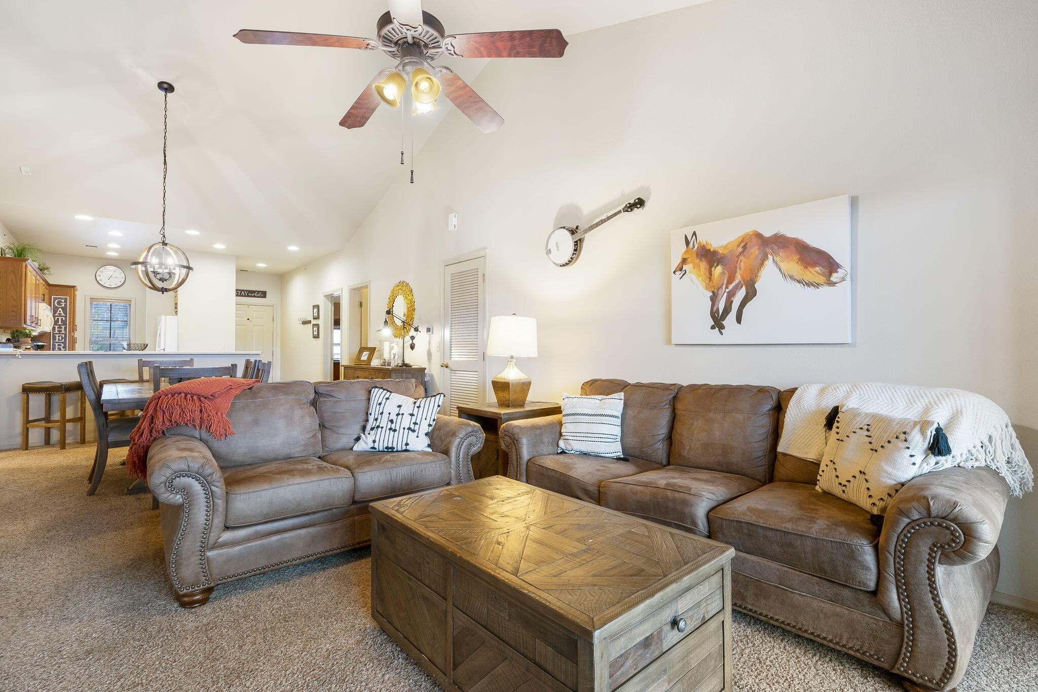 1081 Golf Drive, Unit 6 Reeds Spring, MO 65737 - Photo 6 of 27 livingroom