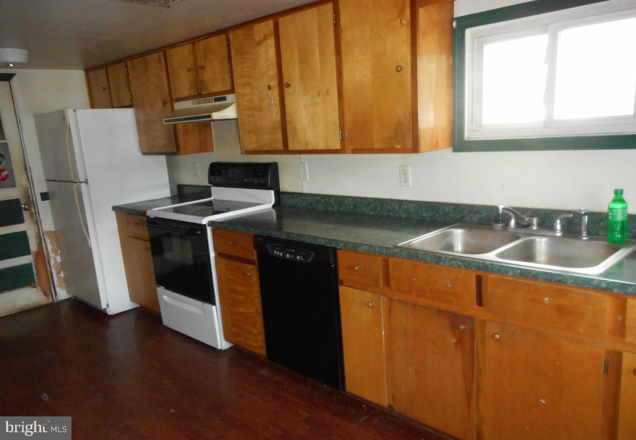 21321 Mt Lena Road Boonsboro, MD 21713 - Photo 3 of 11 Kitchen