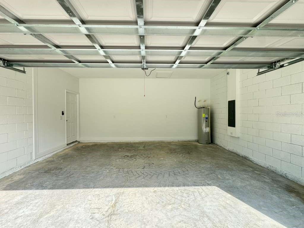 16054 Southwest 55th Avenue Road Ocala, FL 34473 - Photo 49 of 58 a view of a garage