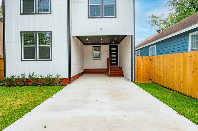 $429,999 | 7709 Avenue L, Houston, TX 77012