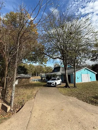 $395,000 | 132 Shady Shores Drive, Mabank, TX 75156