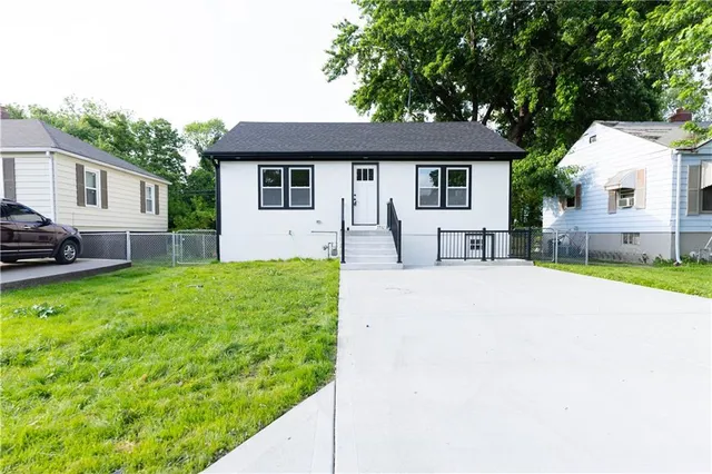$210,000 | 3312 Delavan Avenue, Kansas City, KS 66104