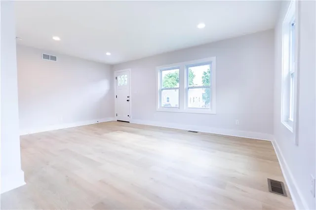 $210,000 | 3312 Delavan Avenue, Kansas City, KS 66104