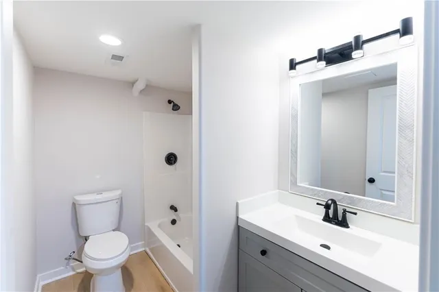 $210,000 | 3312 Delavan Avenue, Kansas City, KS 66104