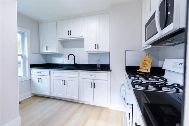 $210,000 | 3312 Delavan Avenue, Kansas City, KS 66104