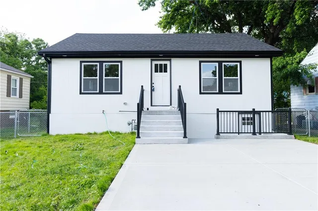 $210,000 | 3312 Delavan Avenue, Kansas City, KS 66104