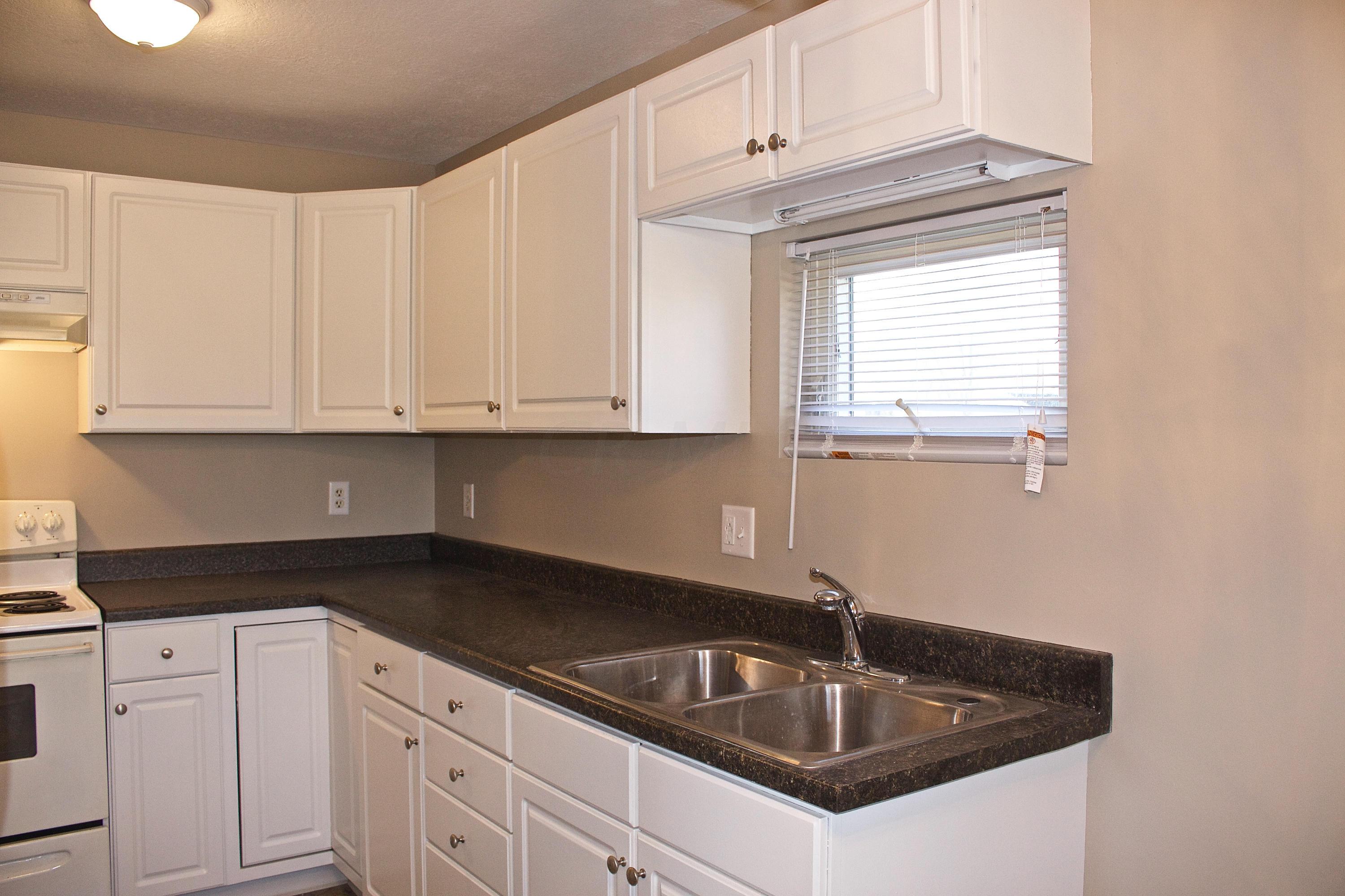 145 Baltimore Somerset Road Northeast Baltimore, OH 43105 - Photo 8 of 22