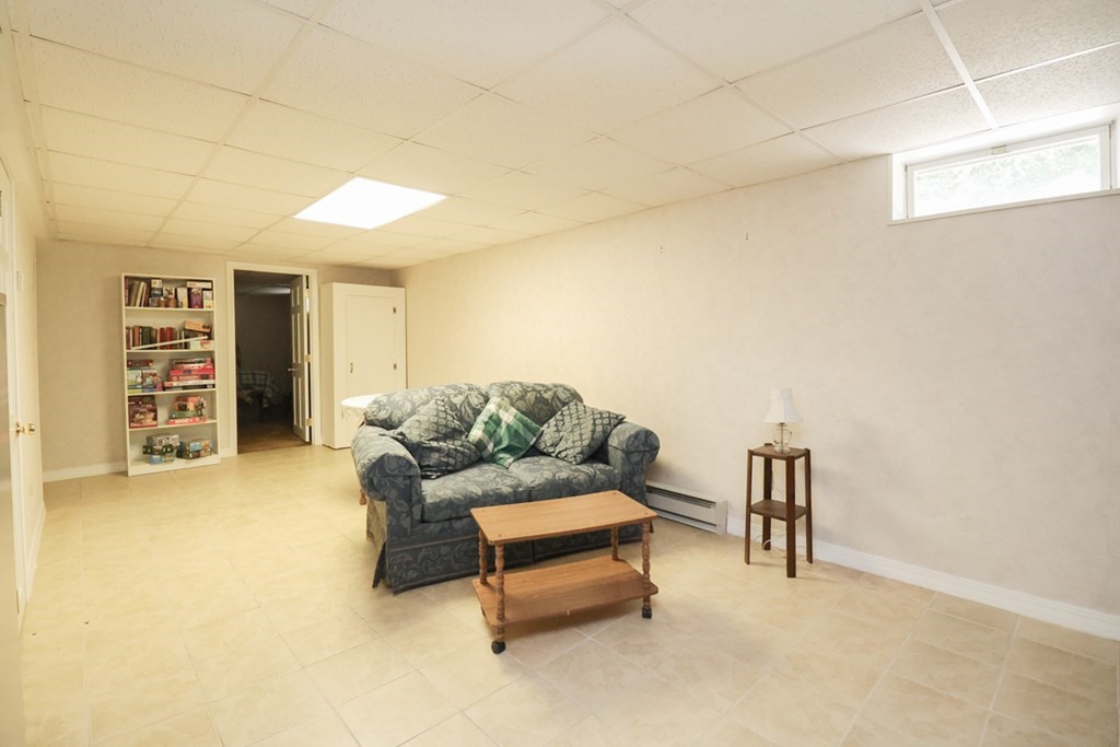 231 Drexel Street Springfield, MA 01104 - Photo 32 of 41 Gallery Image 32