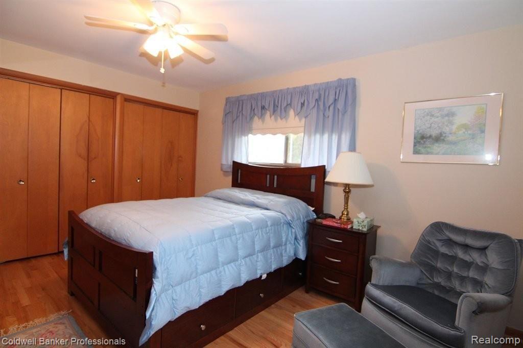 321 William Road Rochester, MI 48307 - Photo 14 of 24 Loads of Closets