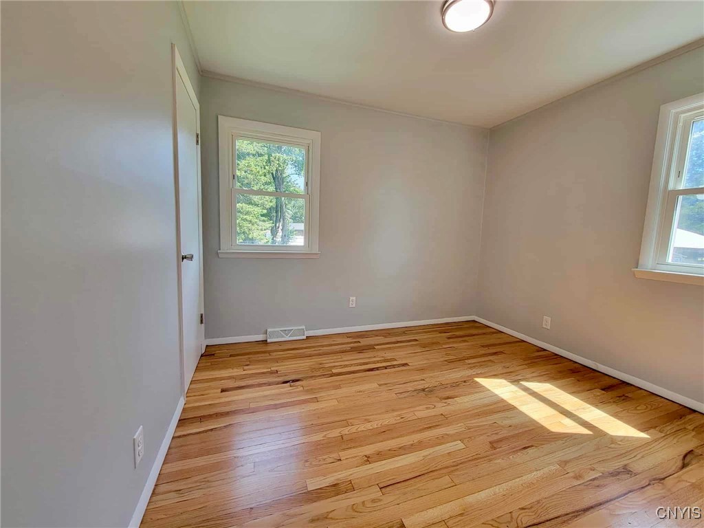 448 Van Roen Road Utica, NY 13502 - Photo 12 of 32