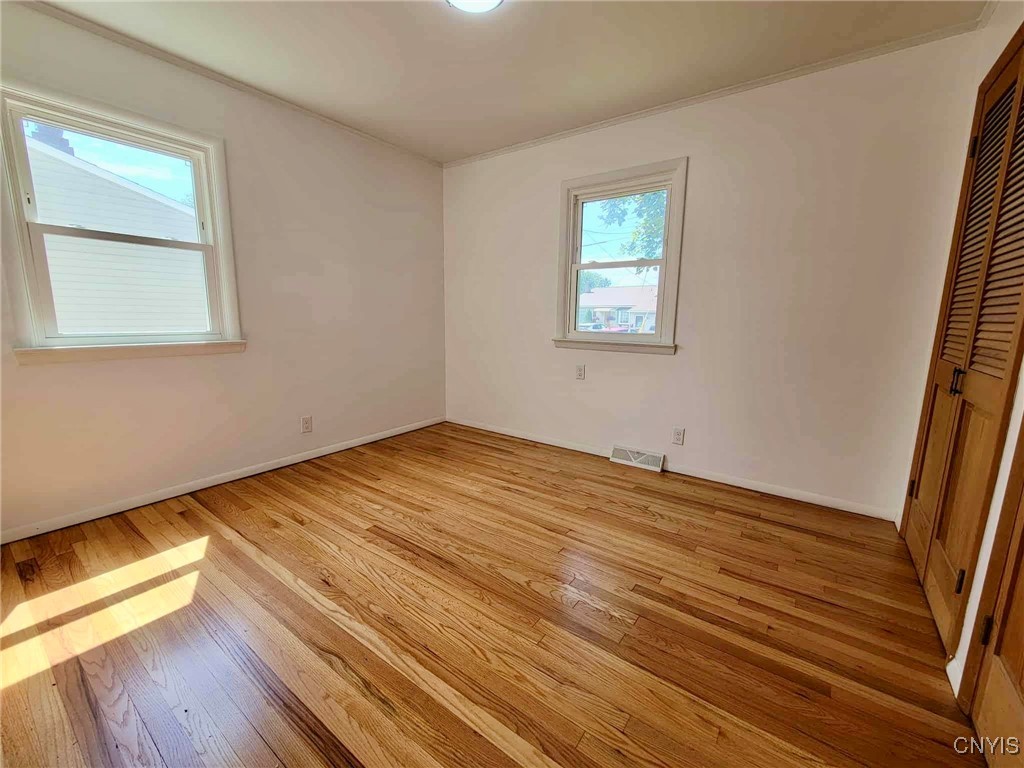 448 Van Roen Road Utica, NY 13502 - Photo 13 of 32