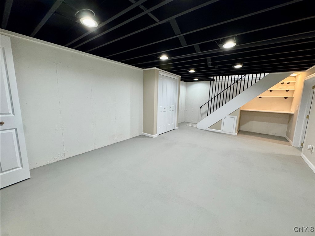 448 Van Roen Road Utica, NY 13502 - Photo 16 of 32