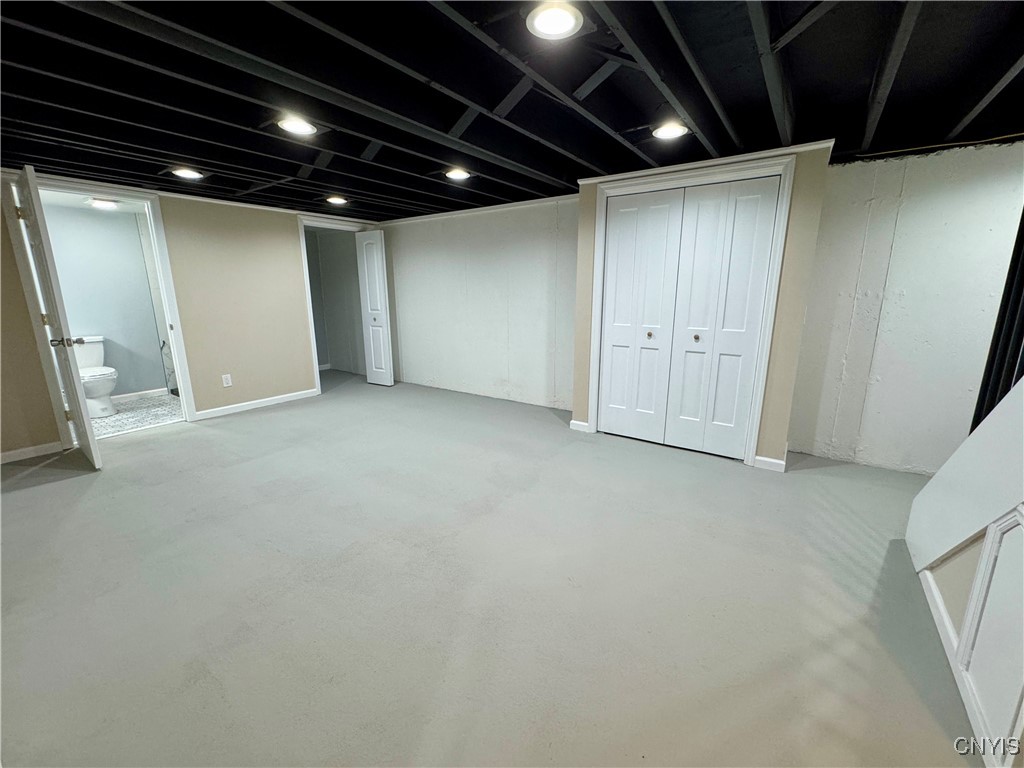 448 Van Roen Road Utica, NY 13502 - Photo 18 of 32