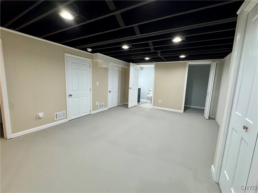 448 Van Roen Road Utica, NY 13502 - Photo 19 of 32