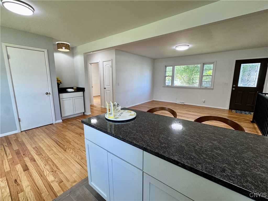 448 Van Roen Road Utica, NY 13502 - Photo 6 of 32