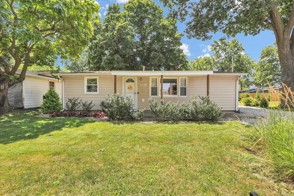 $147,500 | 901 East Fairview Drive, Tuscola, IL 61953