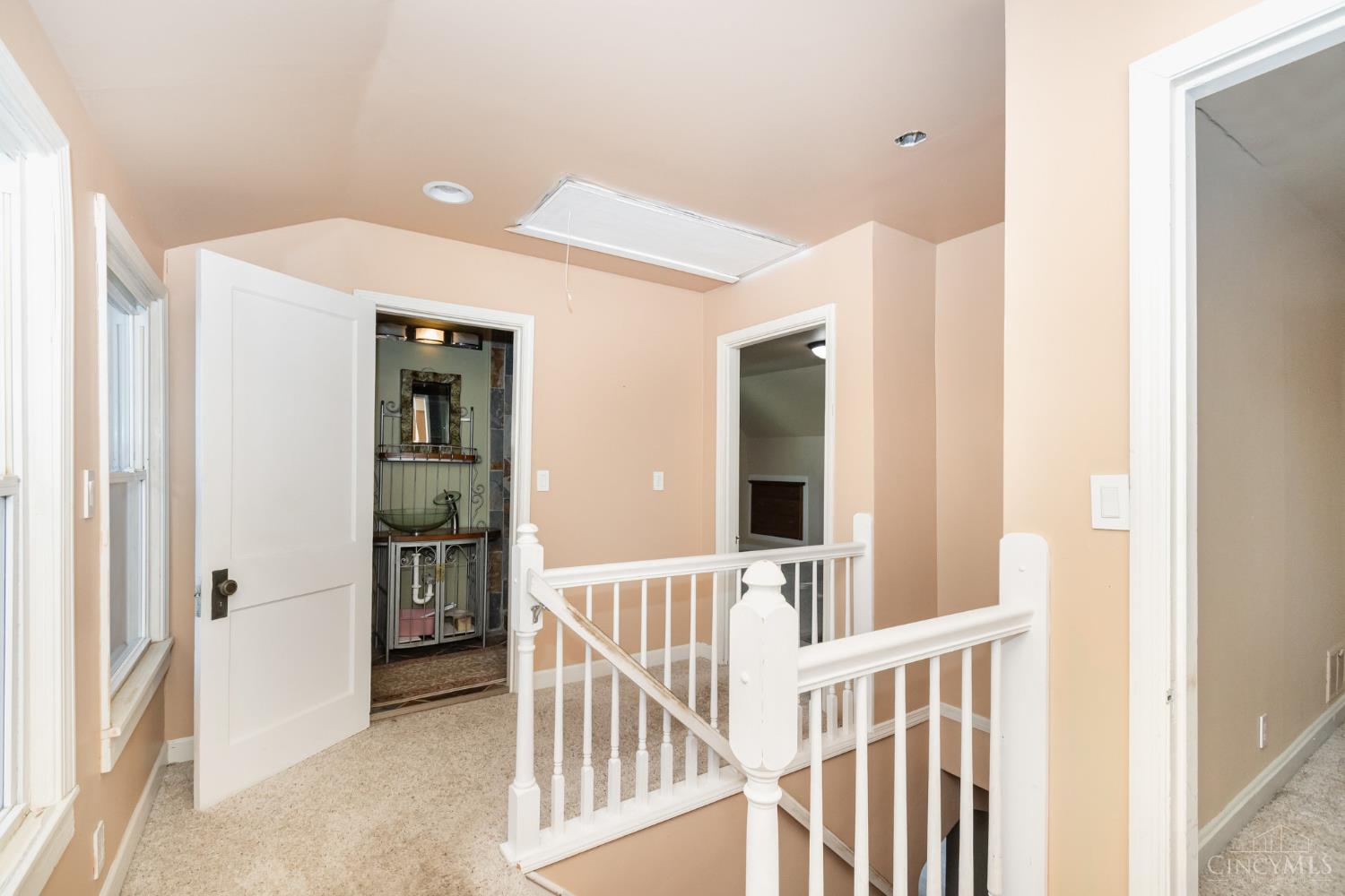1019 8 Mile Road Cincinnati, OH 45255 - Photo 15 of 26